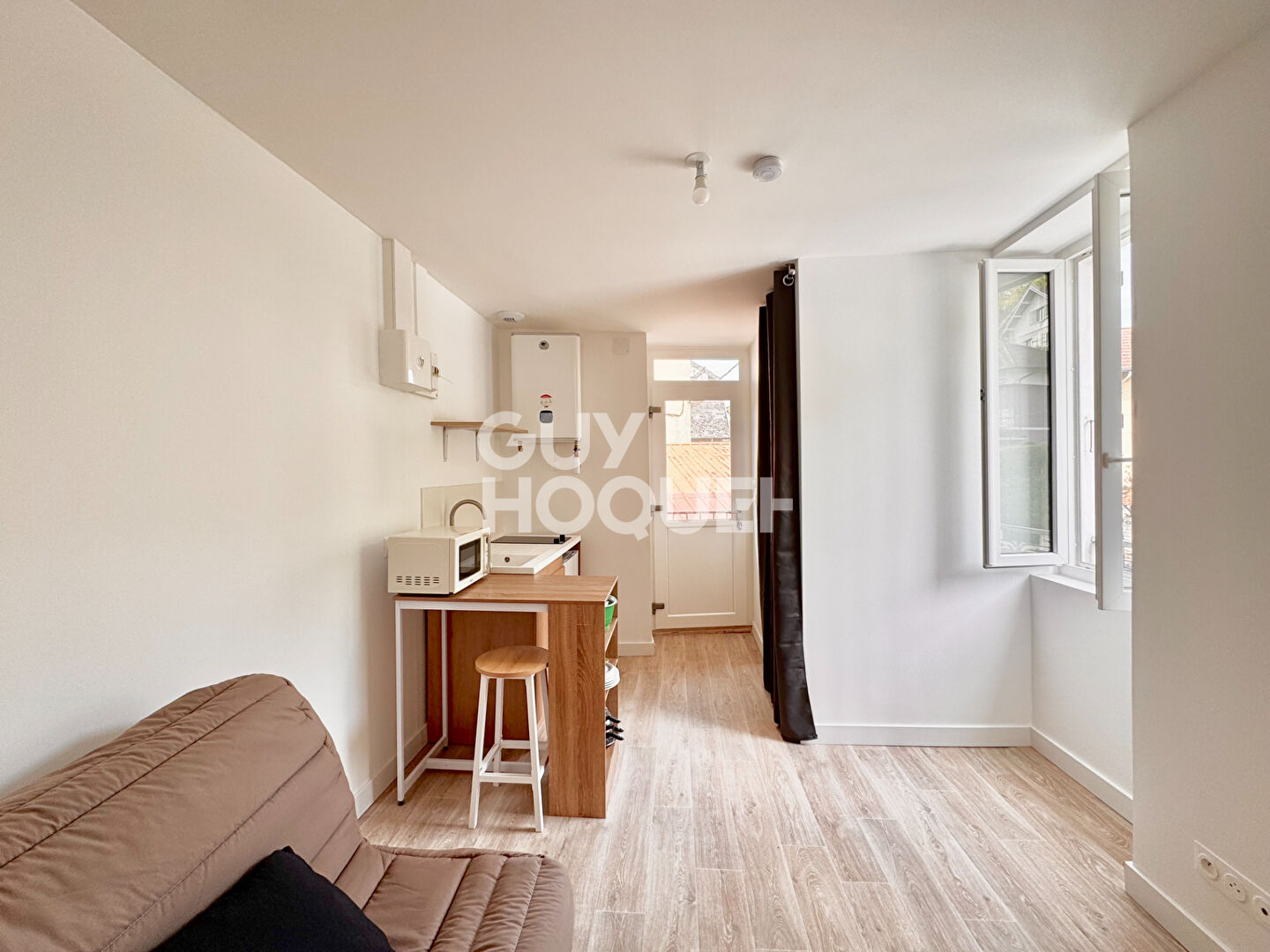 STUDIO RENOVE CENTRE VILLE 12.76M²