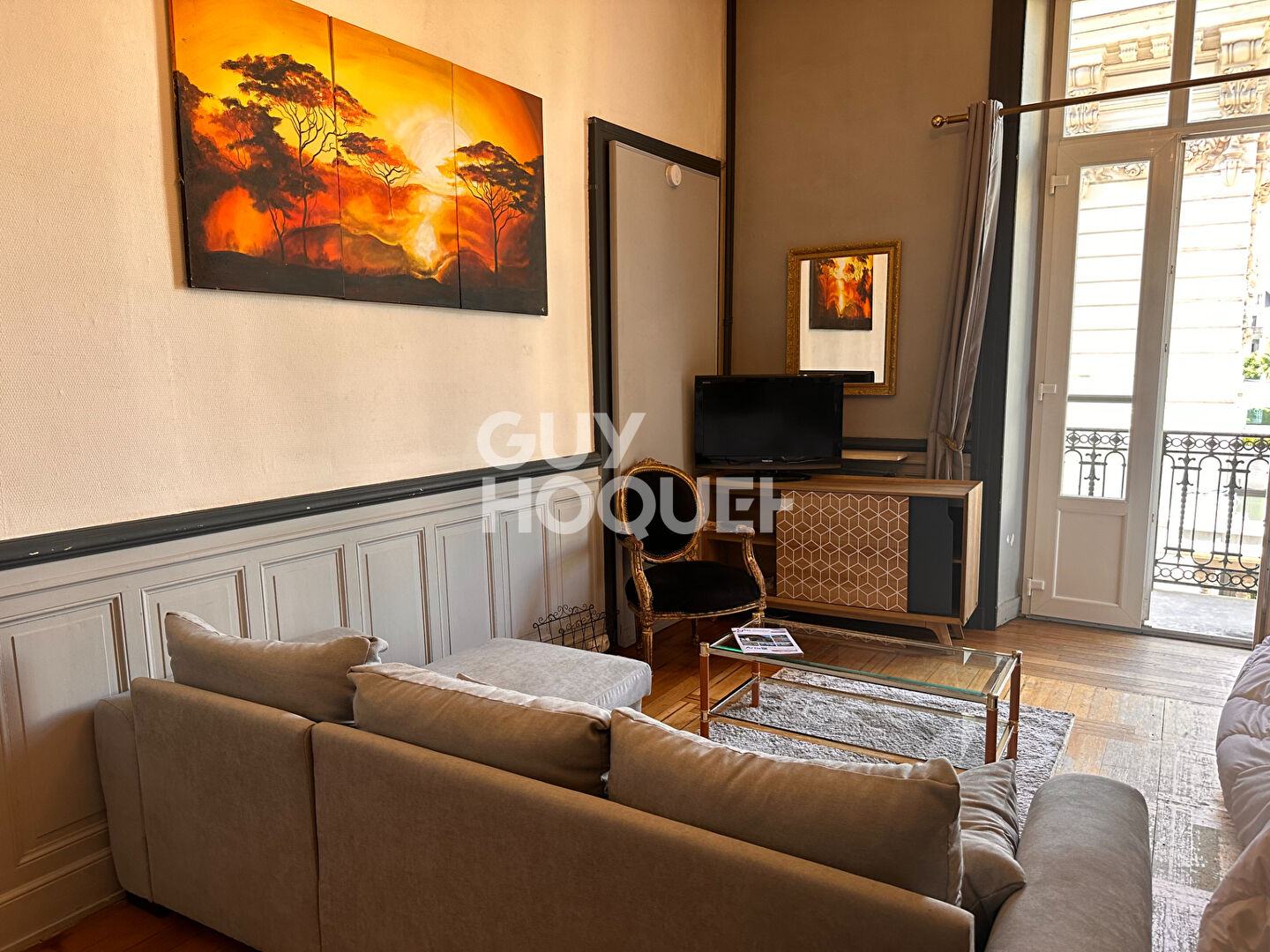 Studio Grand Hôtel meublé 35.88m², balcon, eau chaude