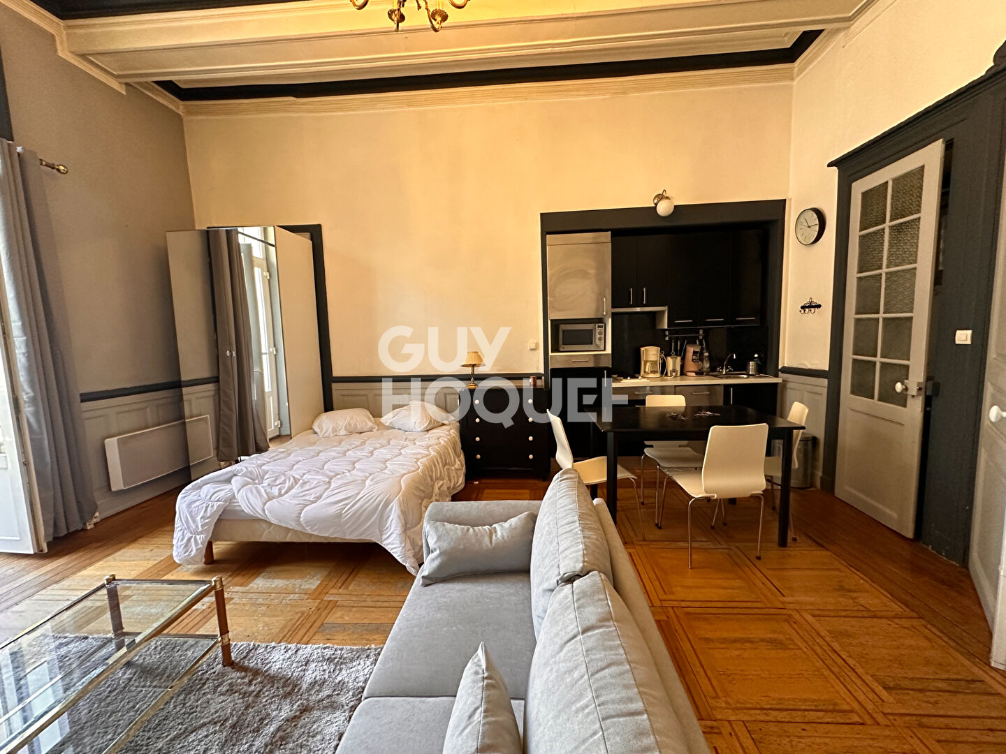 Studio Grand Hôtel meublé 35.88m², balcon, eau chaude