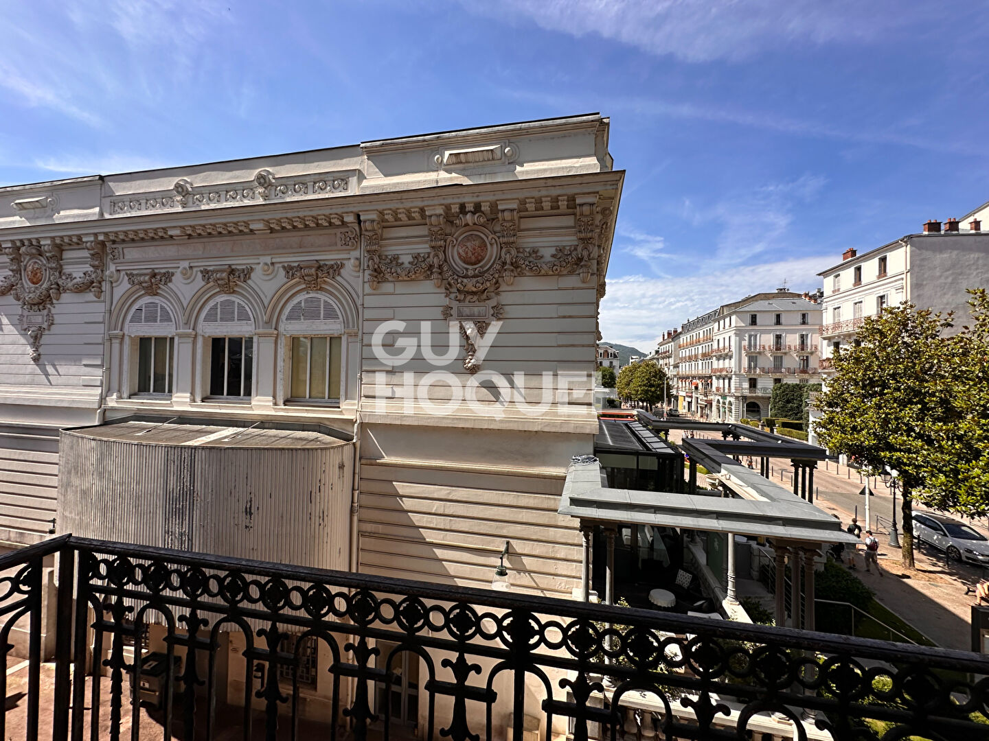 Studio Grand Hôtel meublé 35.88m², balcon, eau chaude