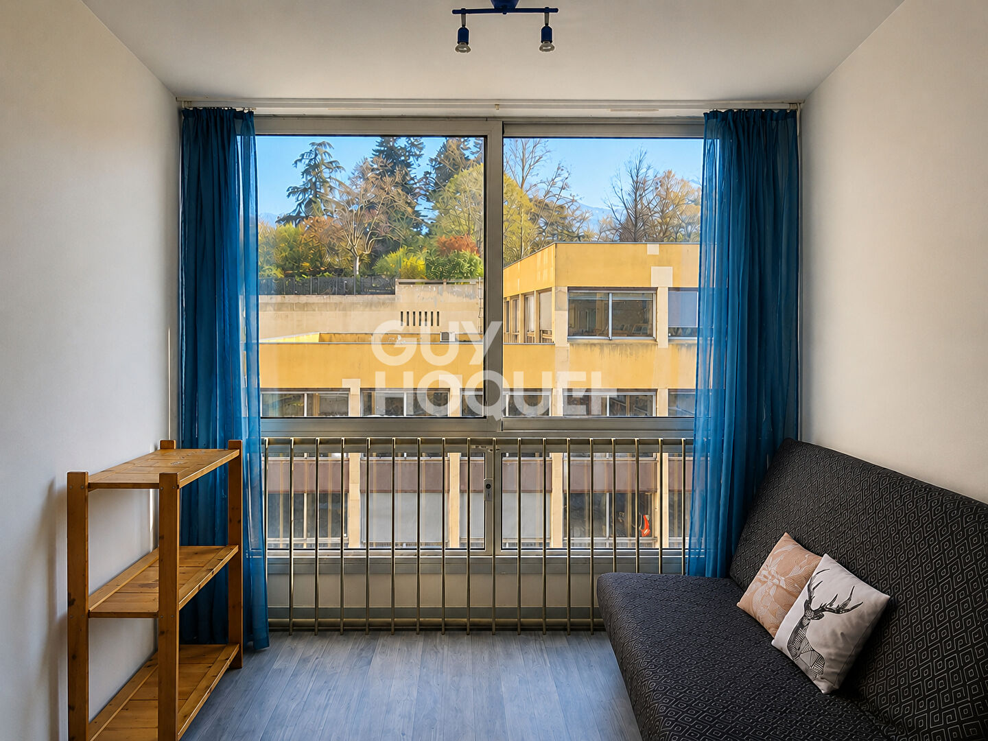 Appartement T1 à vendre au 4ème étage en centre-ville de Chambéry