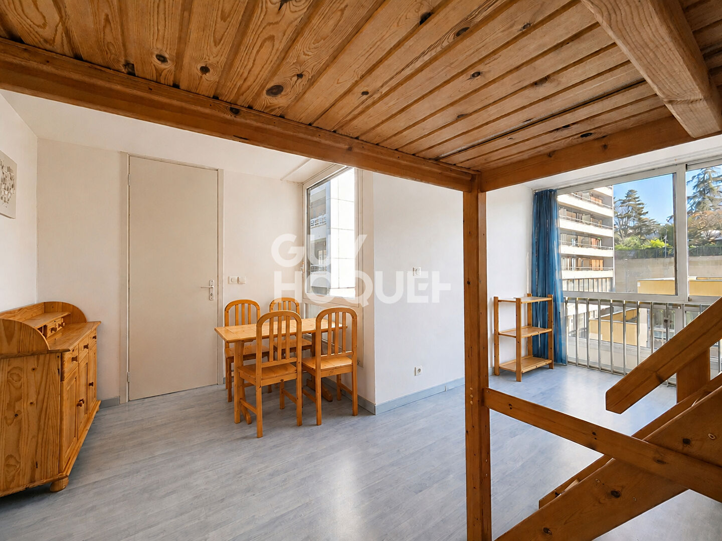 Appartement T1 à vendre au 4ème étage en centre-ville de Chambéry