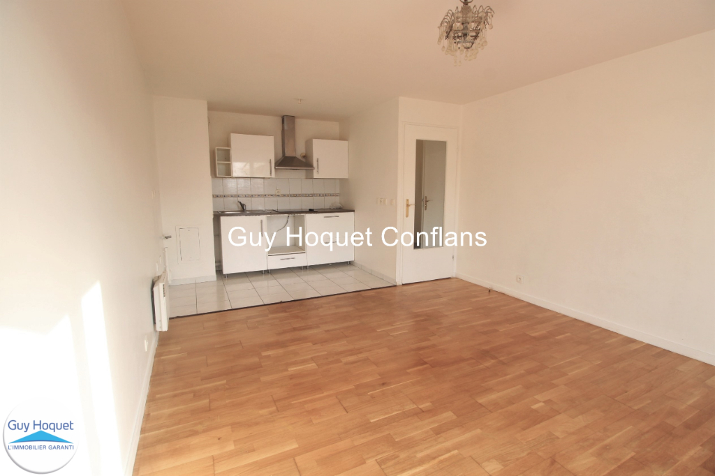 Location d'un appartement 2 pièces à CHANTELOUP LES VIGNES