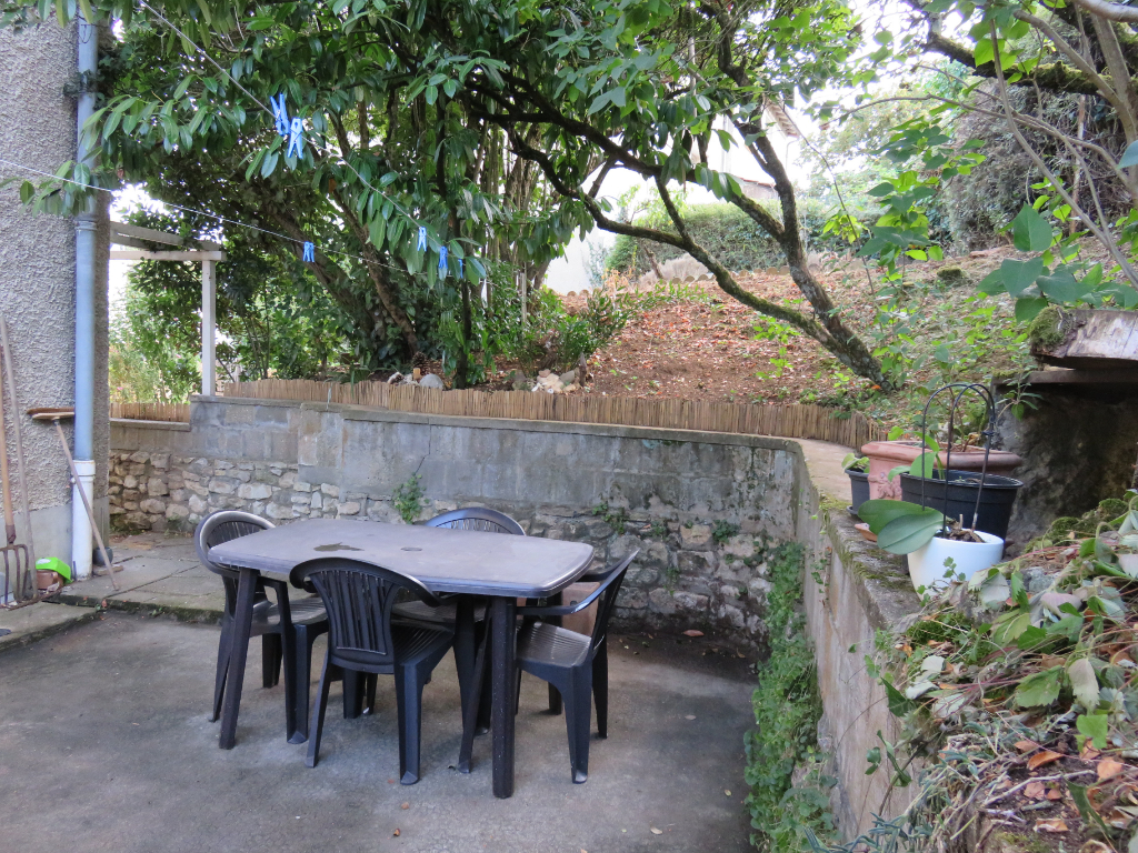 Maison  de ville  78 m² à POITIERS