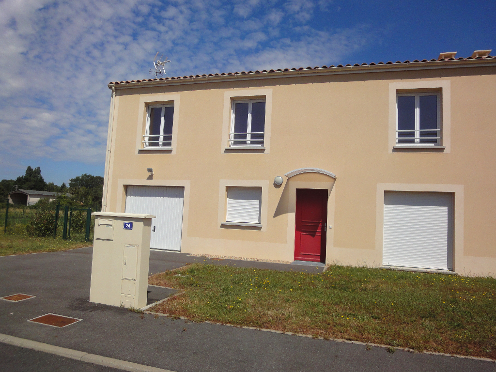 Maison neuve de 106m²  à louer à Montmorillon 5 pièce(s)