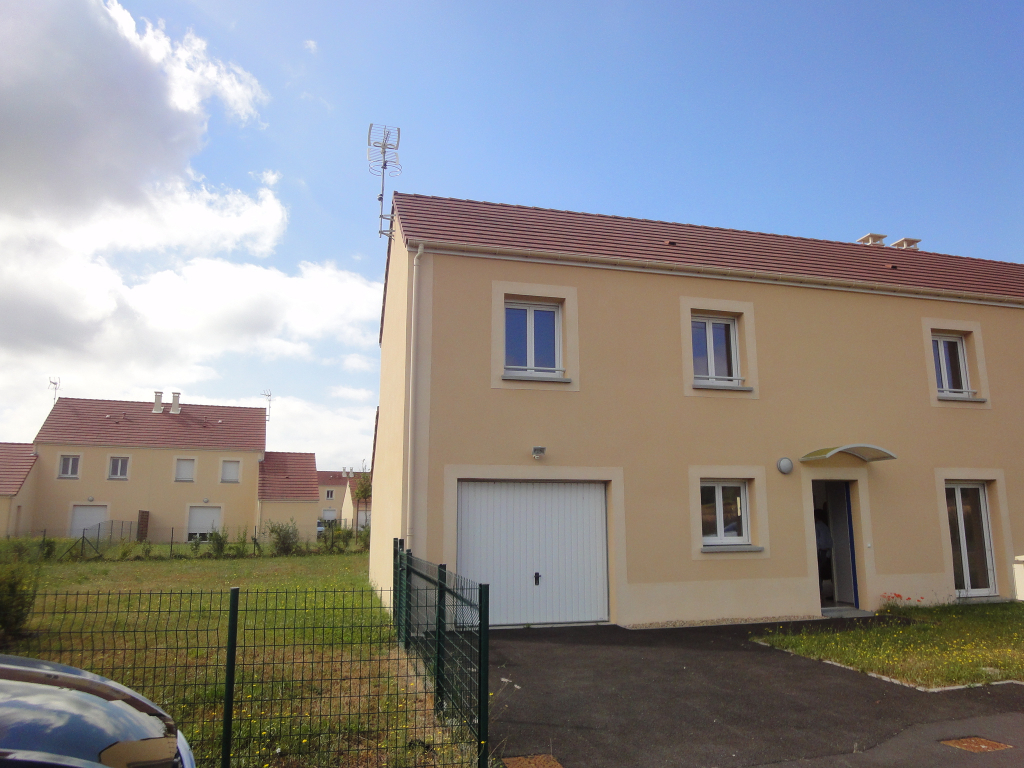 Maison neuve de 106m²  à louer à Civaux 5 pièce(s)