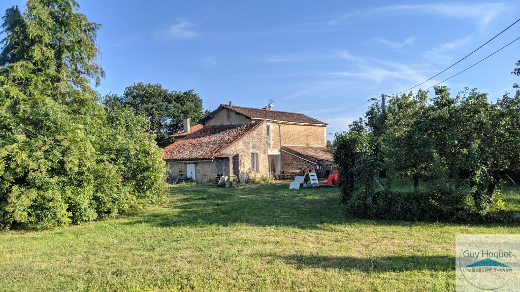 Maison 5 pièces d'environ 114,72 m² à vendre à MARCAY (86370).