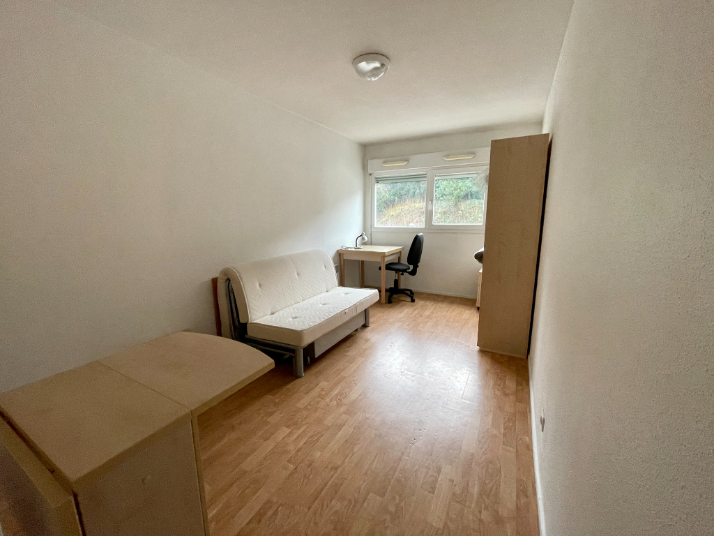 Studio proche gare de Poitiers