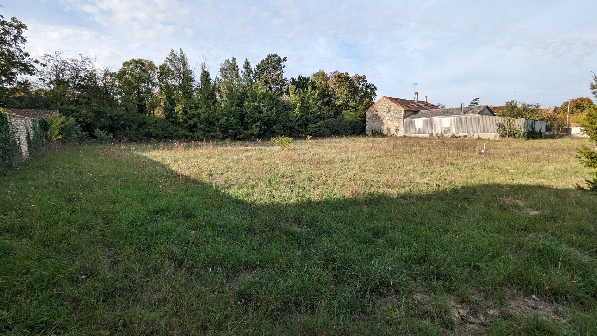 Terrain  viabilsé de 1135 m2 proche centre de Cissé