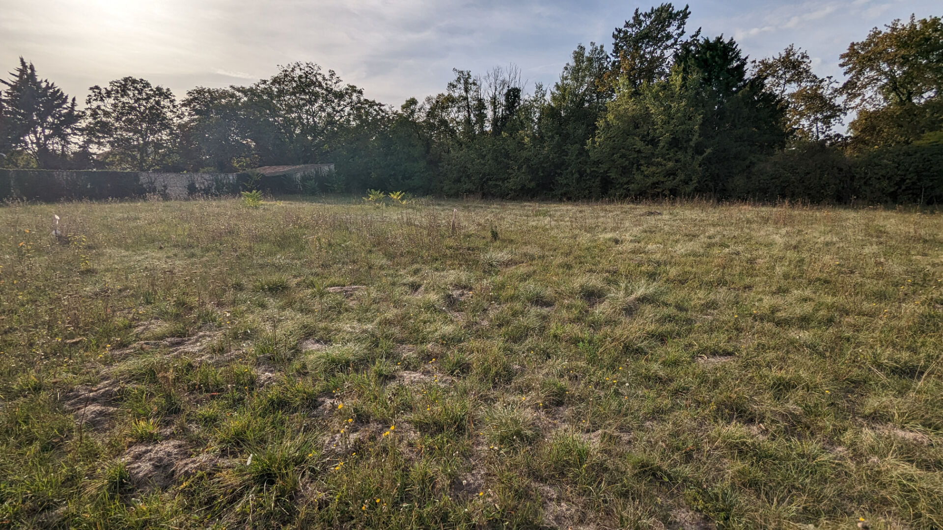 Terrain  viabilsé de 1135 m2 proche centre de Cissé