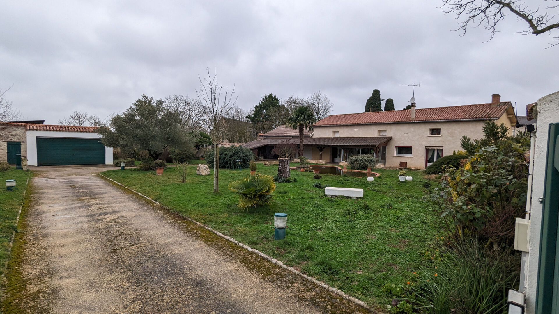 Maison Massognes 7 pièce(s) 178 m2