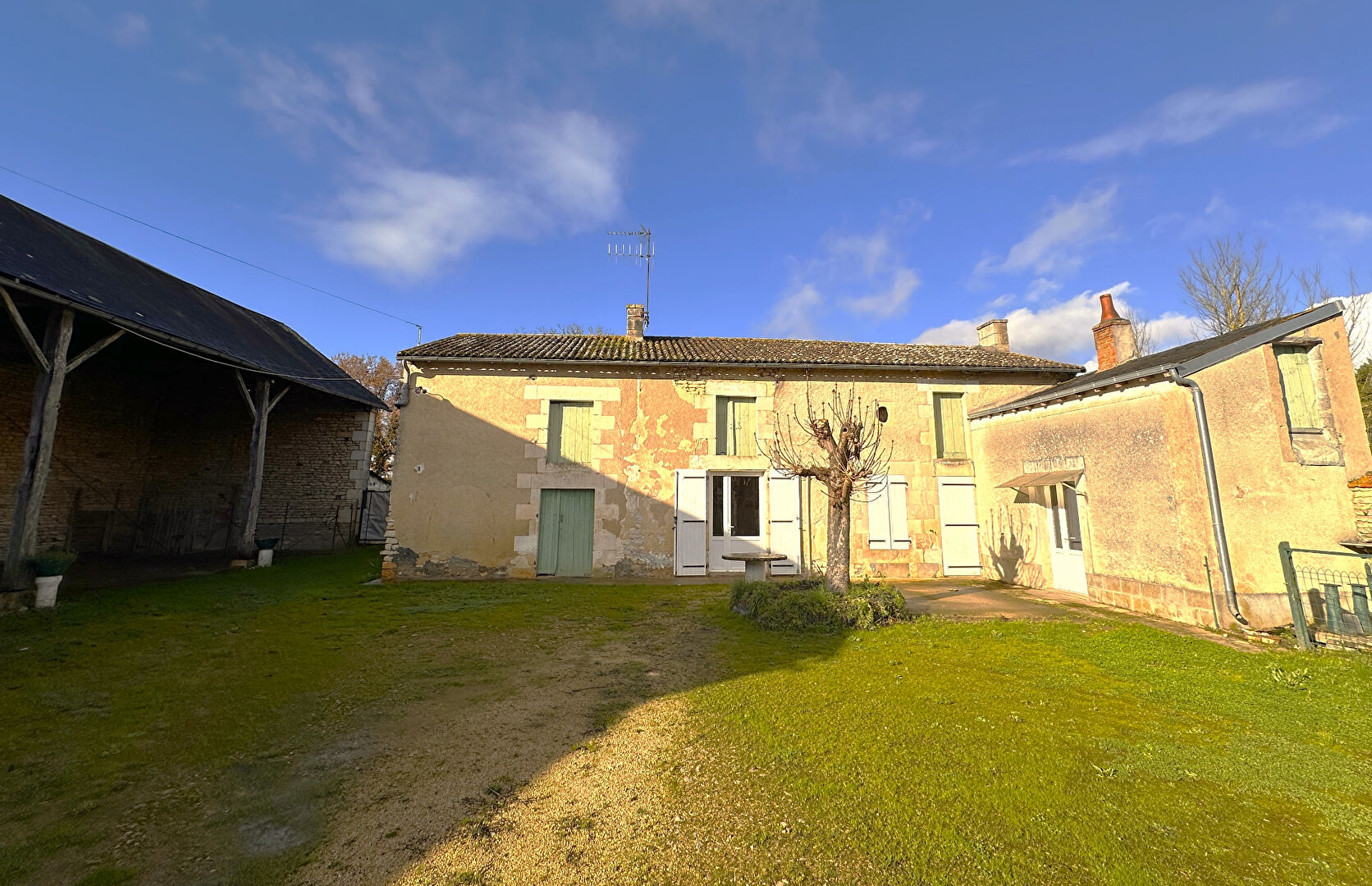 Maison de charme à rénover au calme