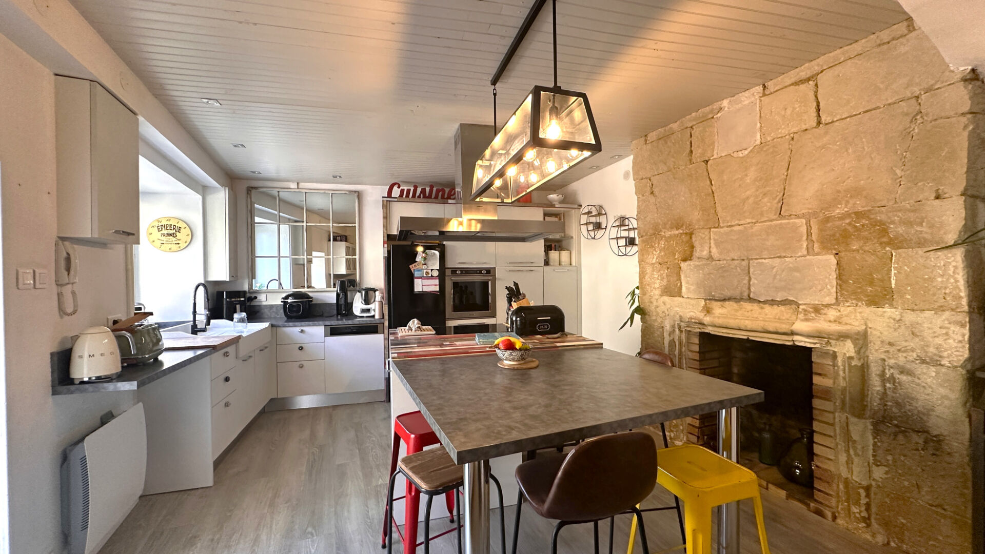 Propriété atypique et exceptionnelle 294 m2