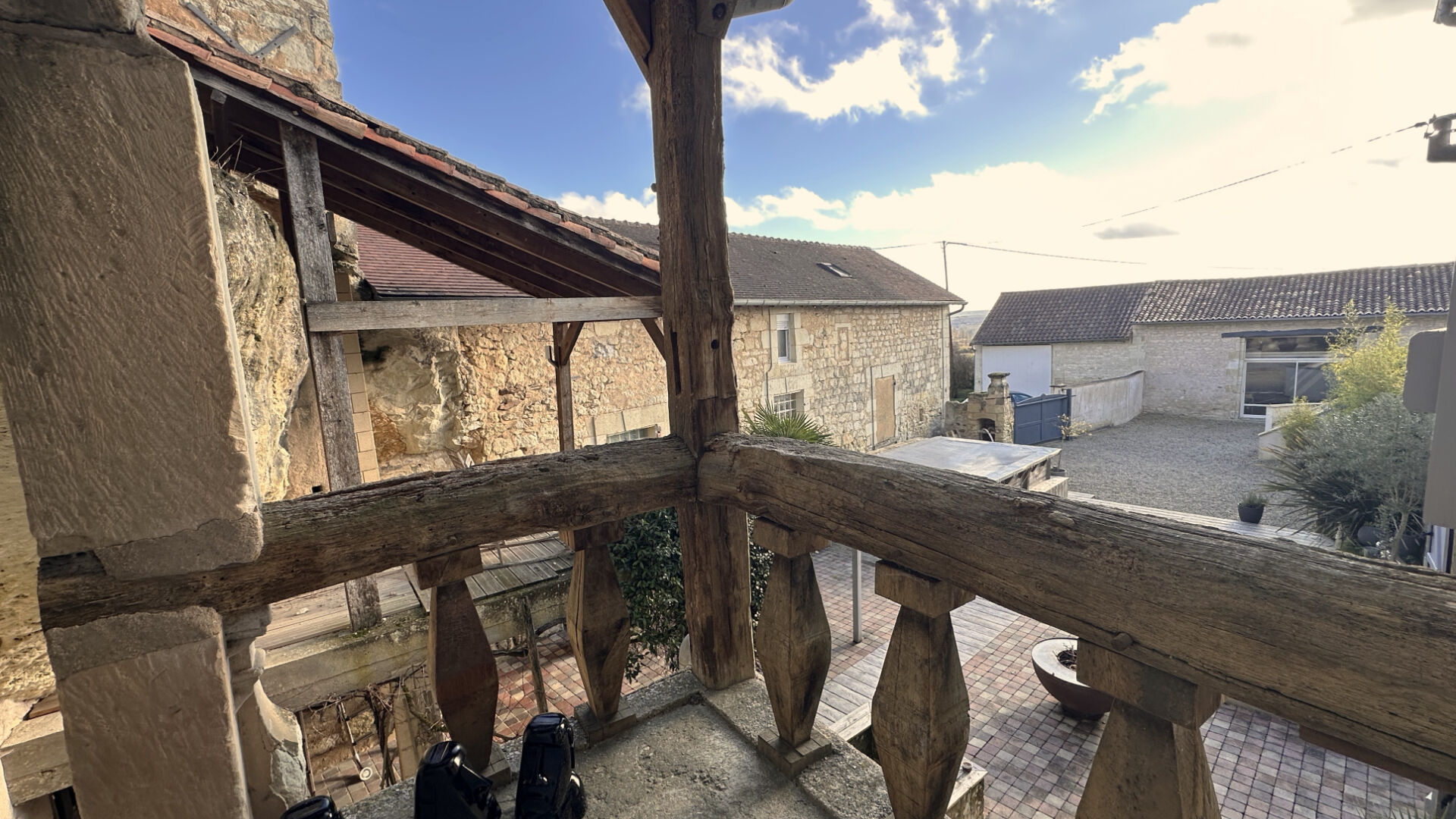 Propriété atypique et exceptionnelle 294 m2