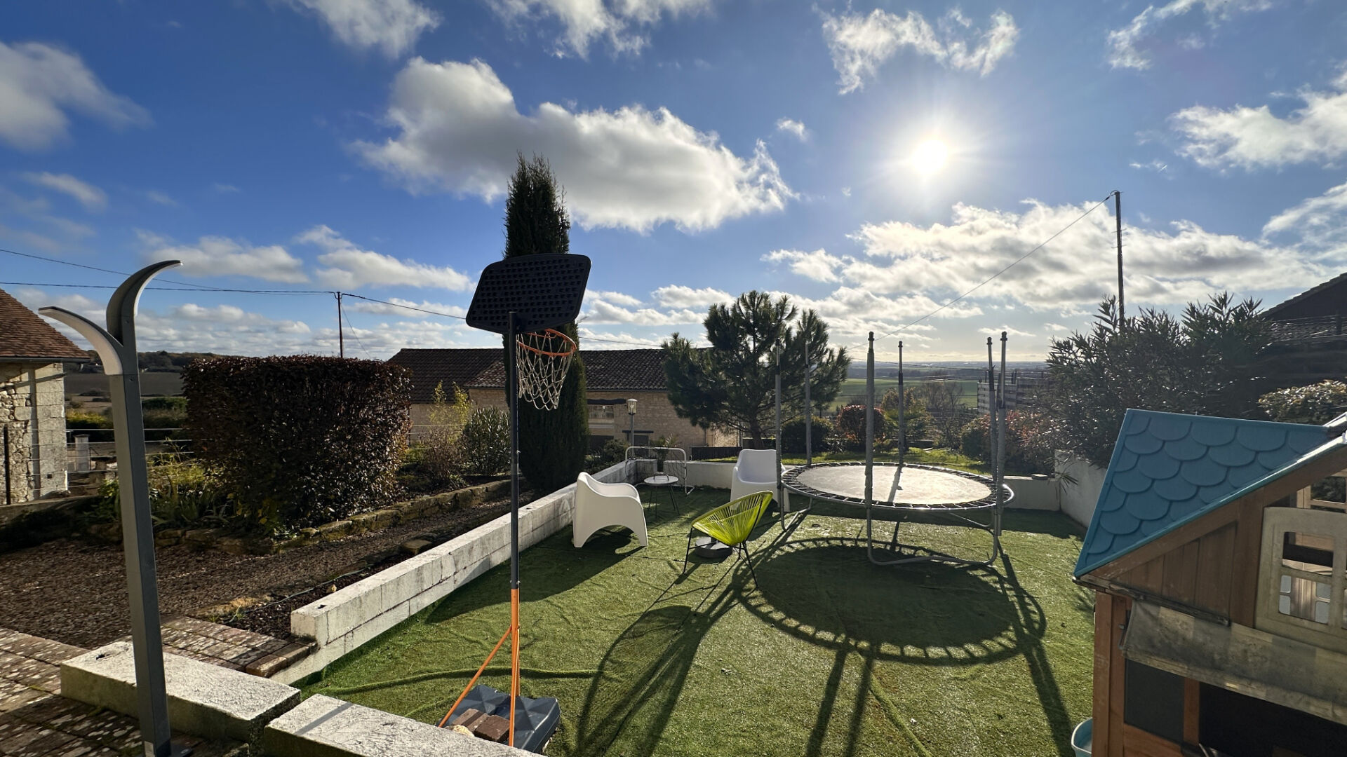 Propriété atypique et exceptionnelle 294 m2