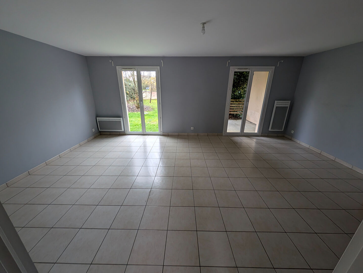 Maison Fontaine Le Comte 4 pièce(s)