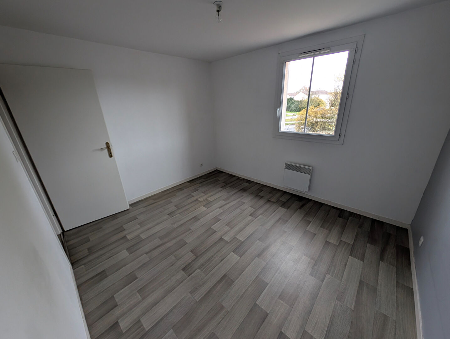 Maison Fontaine Le Comte 4 pièce(s)