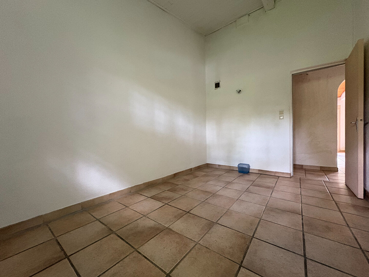 Maison 3 pièces avec étang et accès direct à l'Auxance