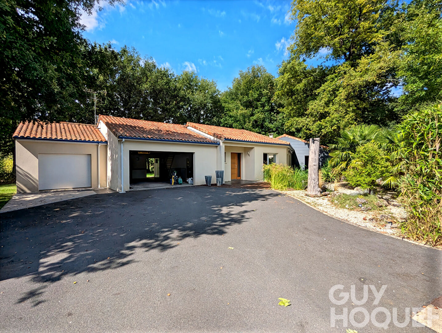 Maison Beruges 6 pièce(s) 174.05 m2