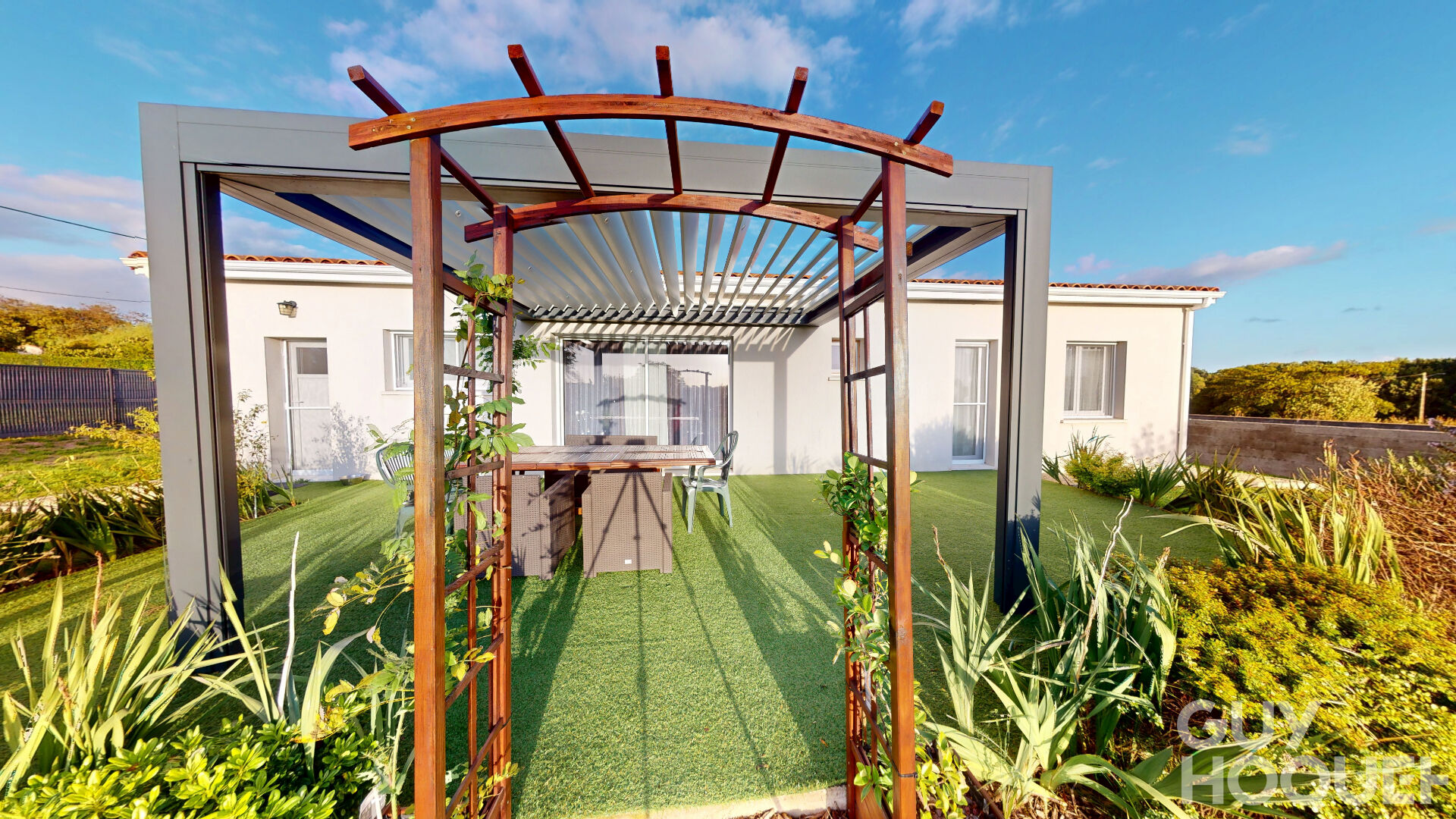 Maison familiale au calme avec grand jardin à Chauvigny