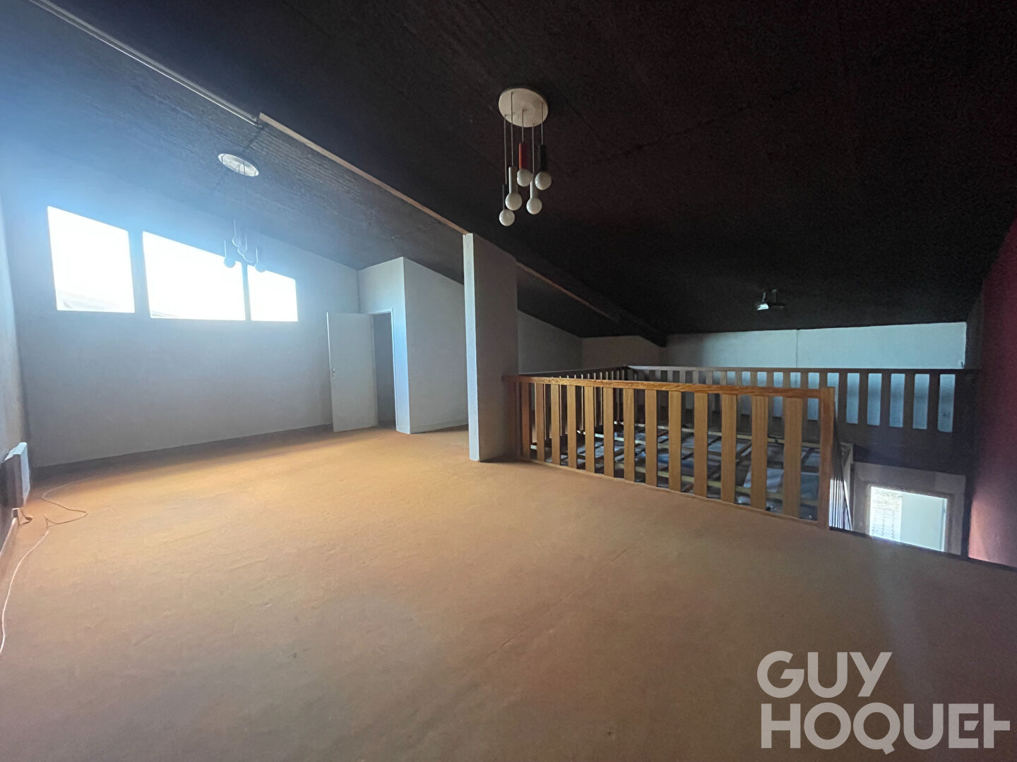 Local commercial Jaunay-Clan 150 m2 (125m² habitables)