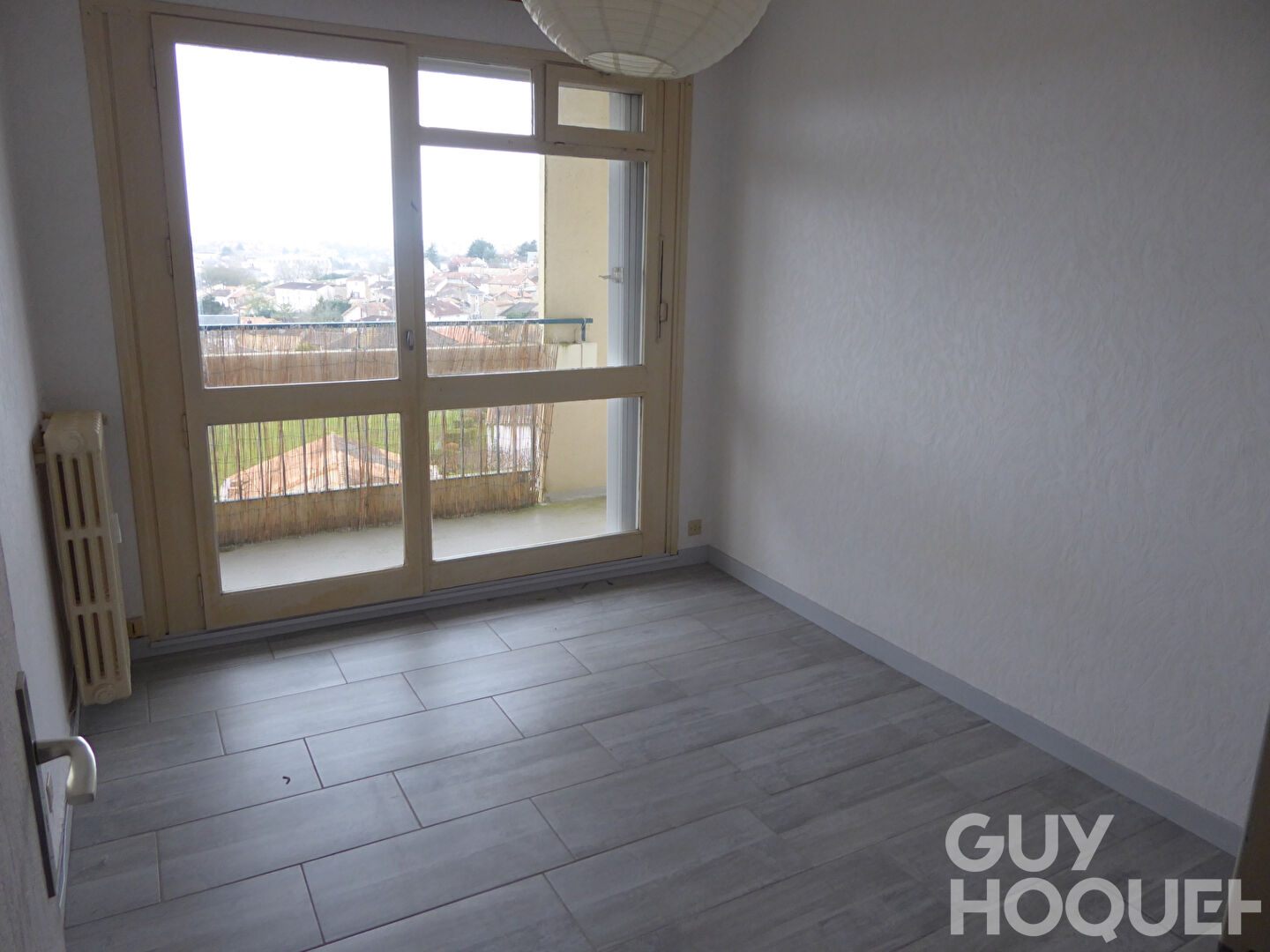 APPARTEMENT T2 avec cave et parking - POITIERS