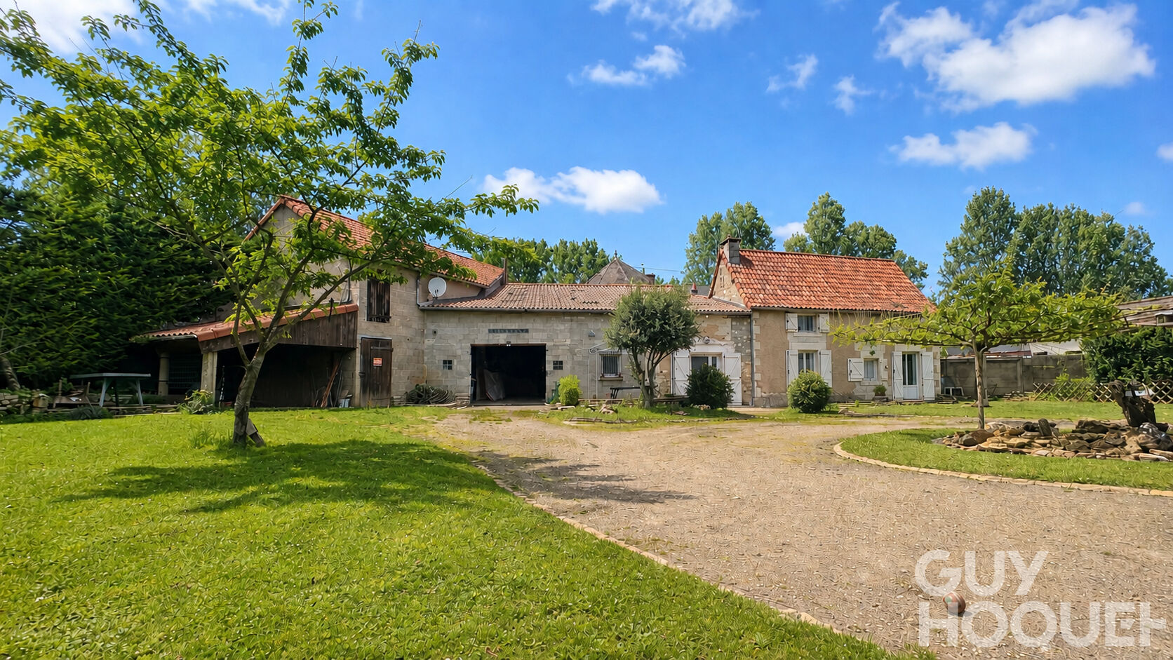 Maison en pierre sans travaux proche bourg