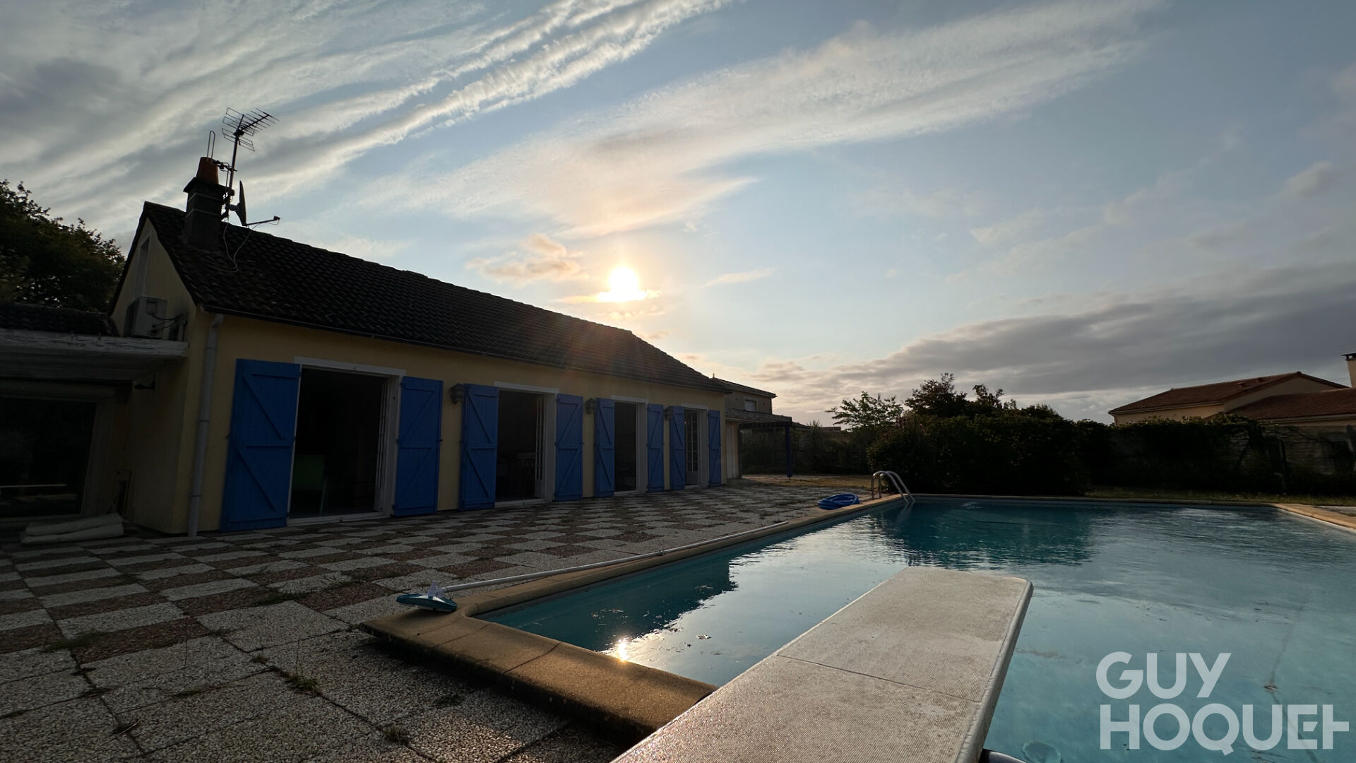 Maison Fontaine Le Comte 6 pièce(s) 114.99 m2