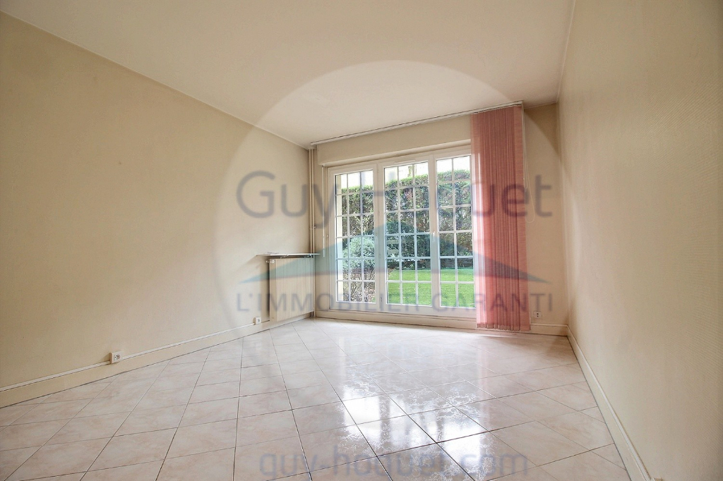 Appartement  Sceaux 1 pièce . 28.59 m2