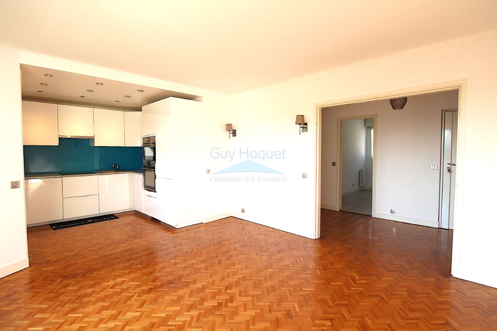 Location : appartement 4 pièces (60 m²) à SCEAUX