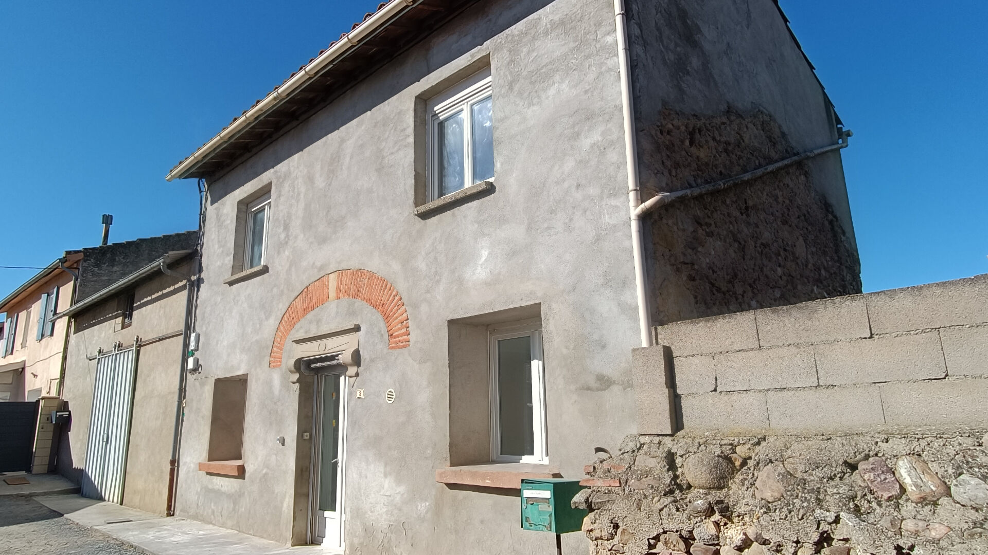 Maison avec grand garage La Bastide De Lordat