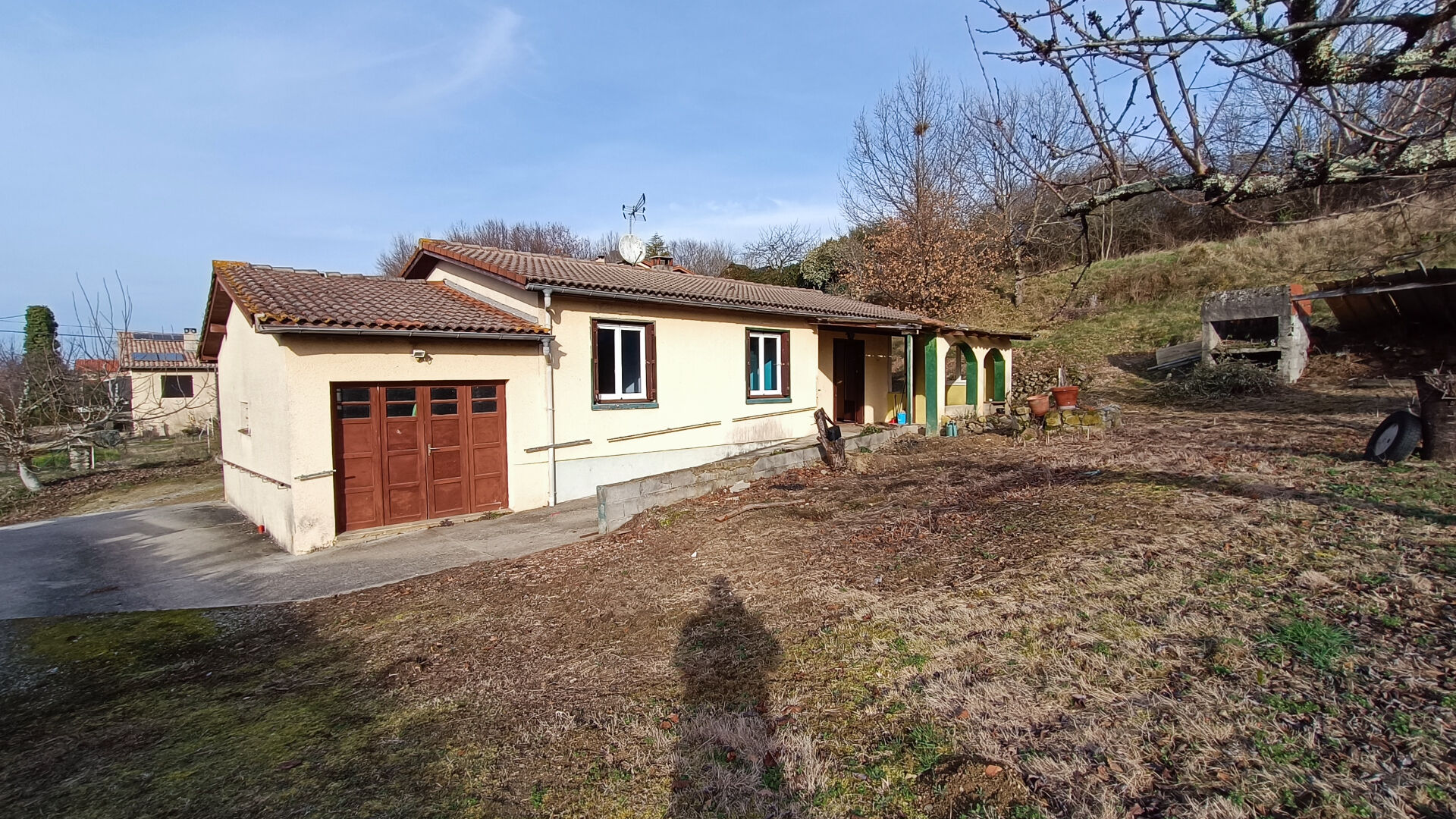Plain-pied 76 m² avec garage et beau terrain