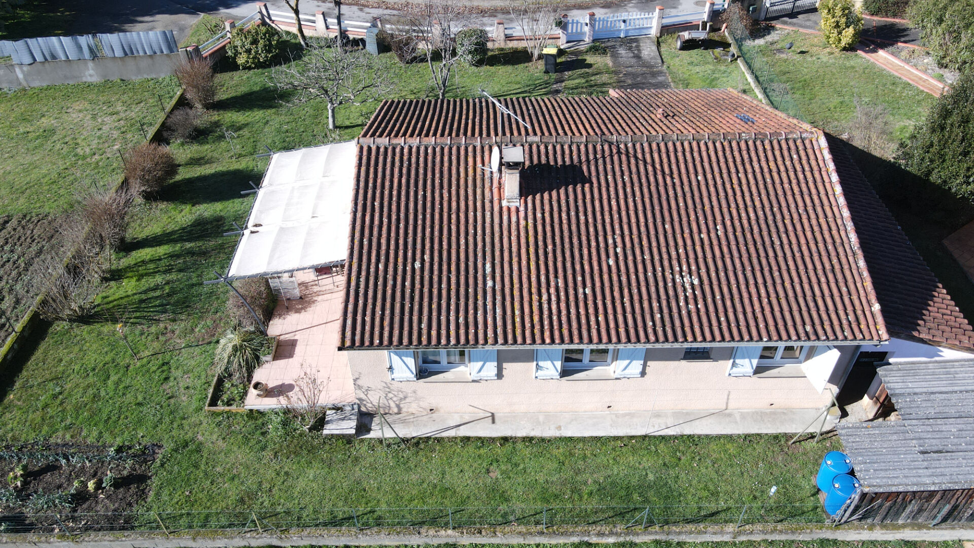 Villa plain-pied avec jardin