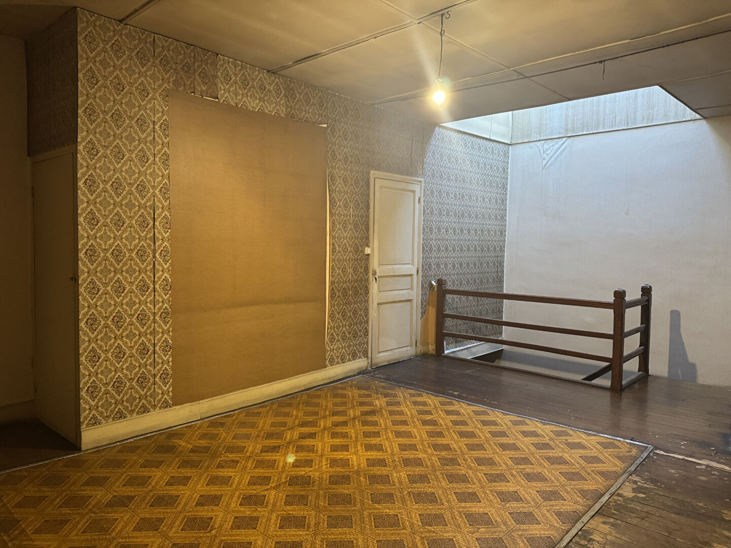 IMMEUBLE avec local comercial au centre de Varilhes