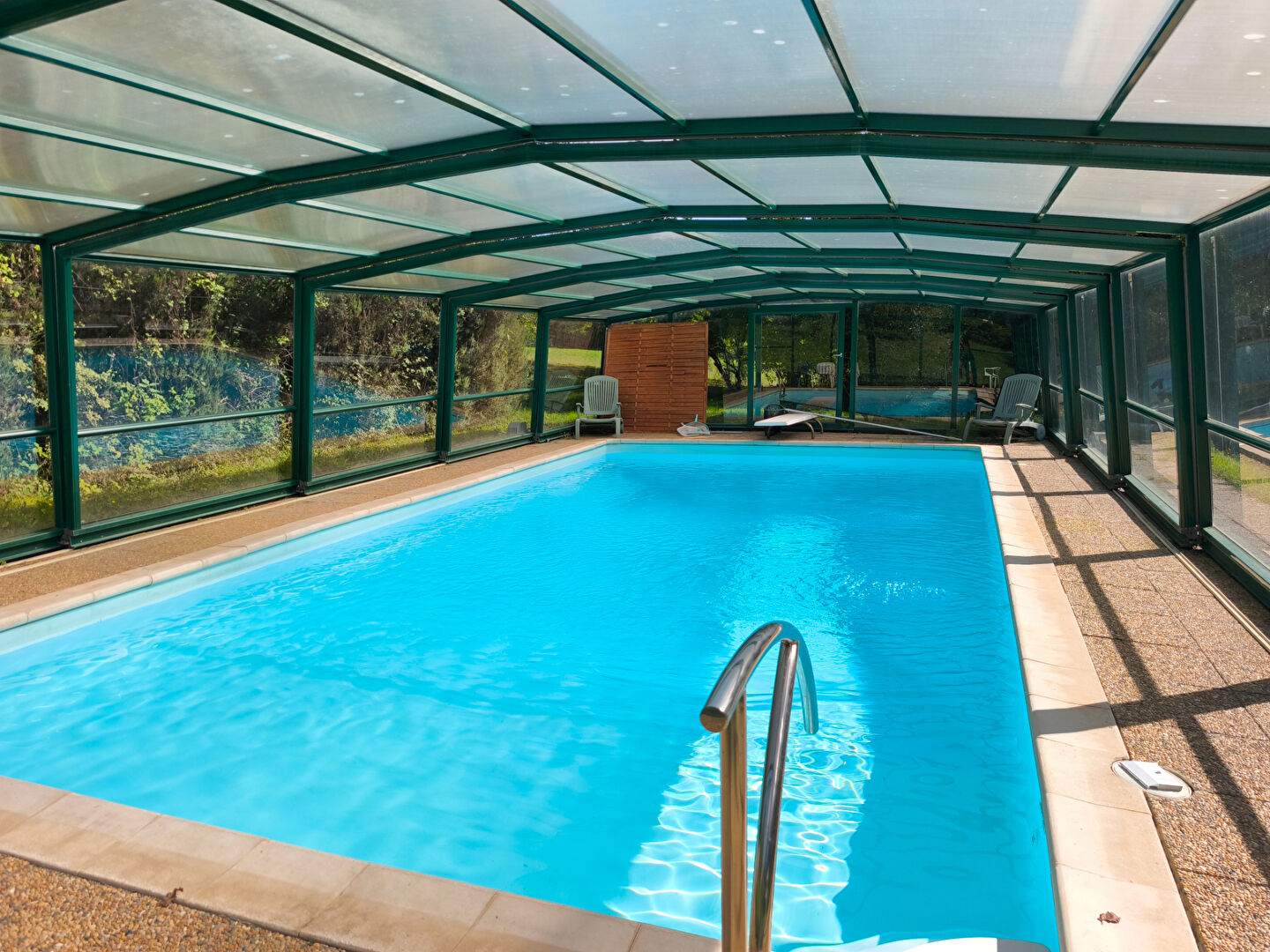 Grande propriété avec piscine couverte