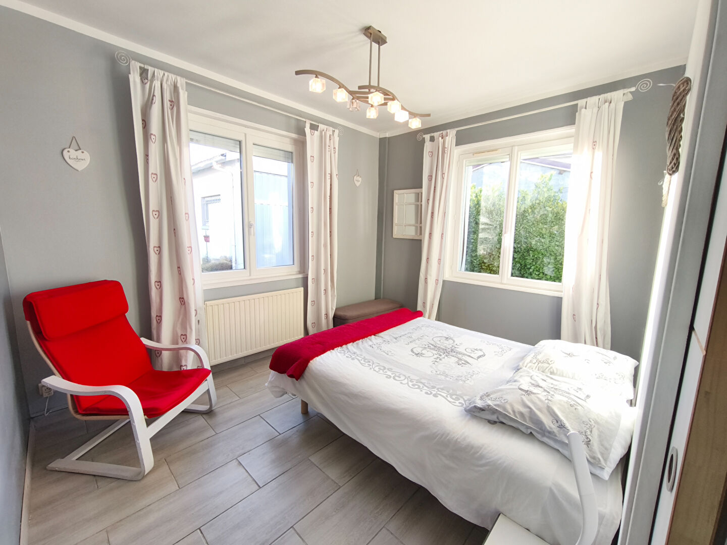 Plain-pied avec jardin et garage