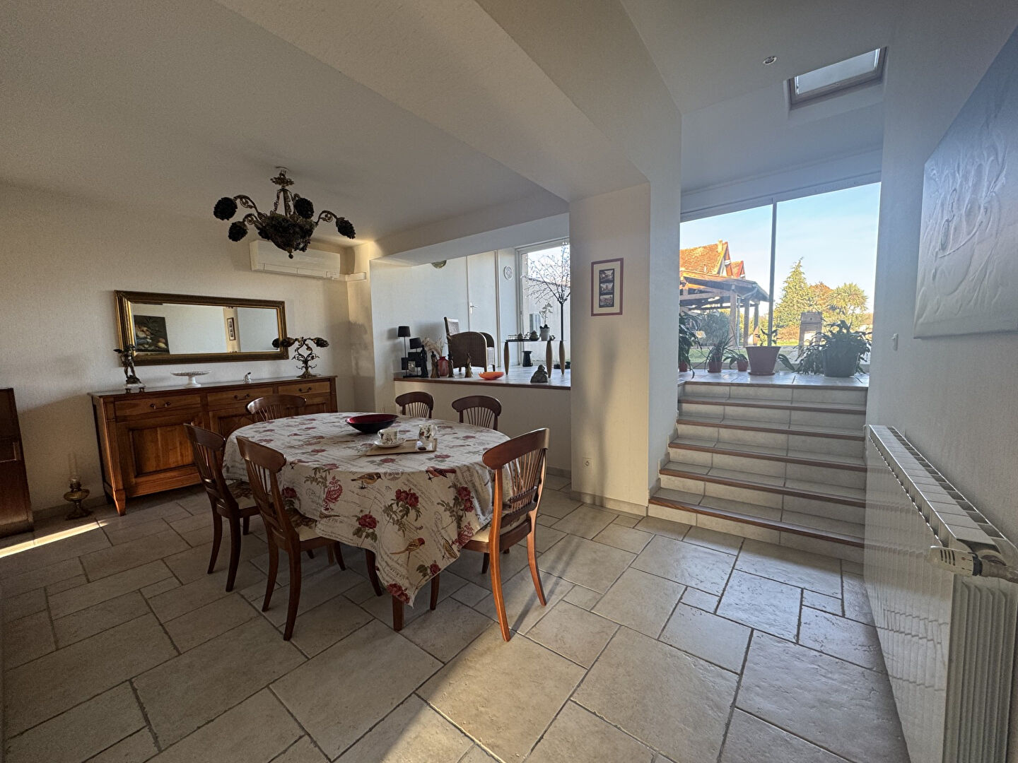 Maison rénovée avec 1900 m2 de terrain