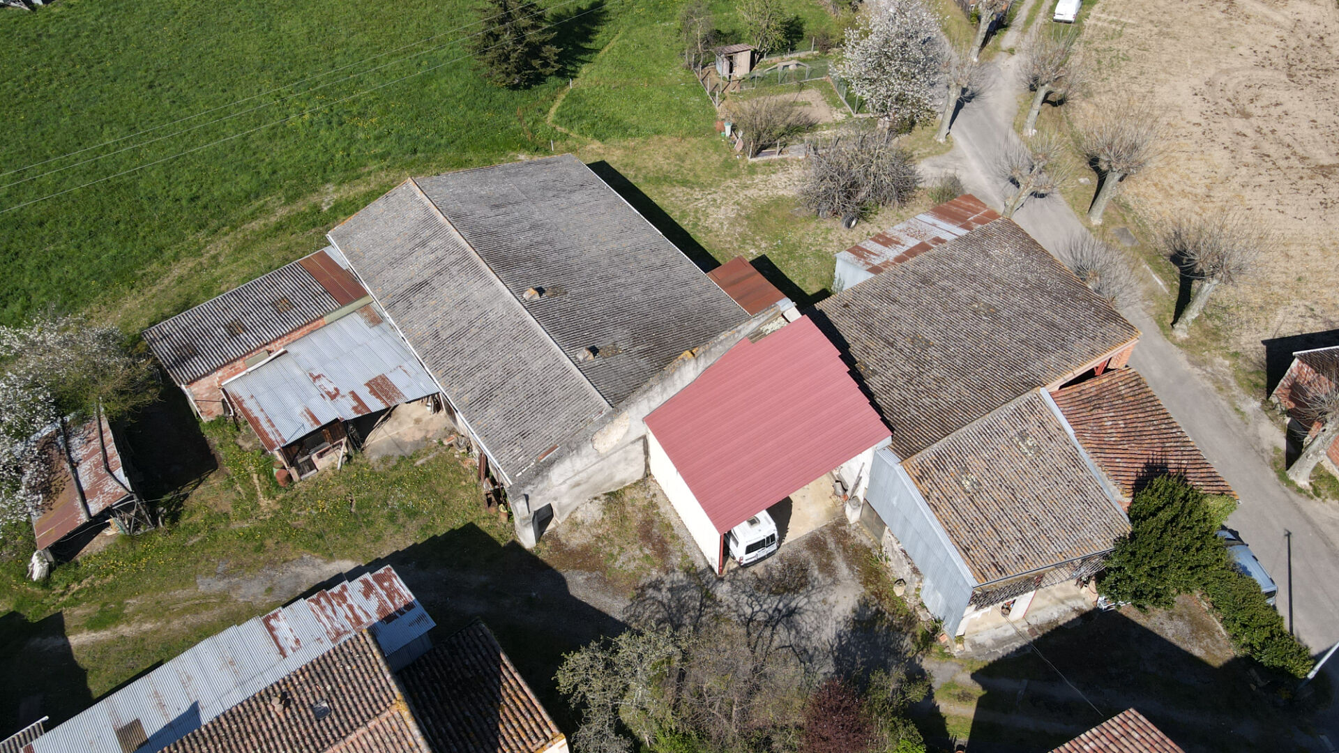 Maison avec 645 m² de dépendances