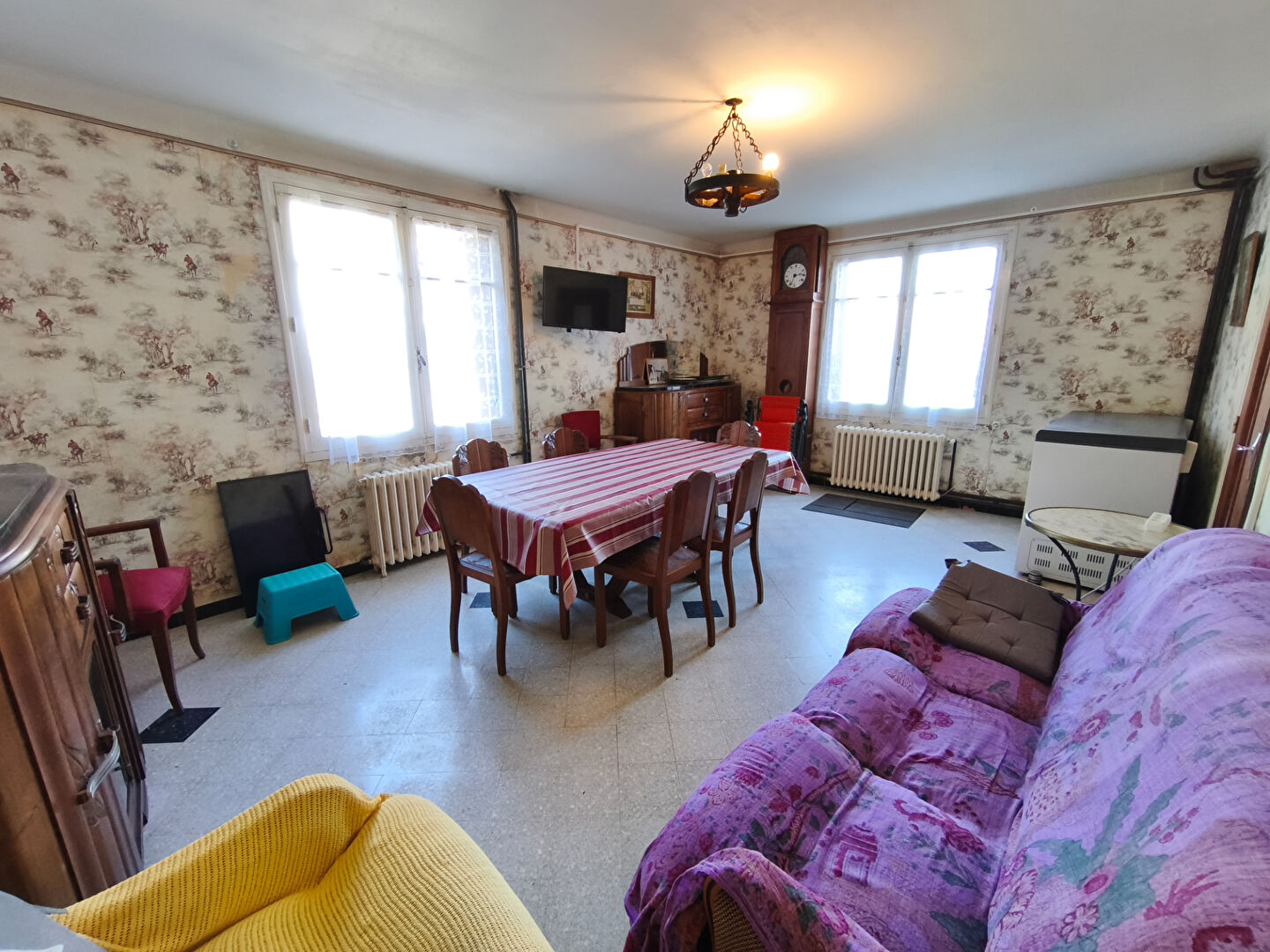 Maison avec 645 m² de dépendances