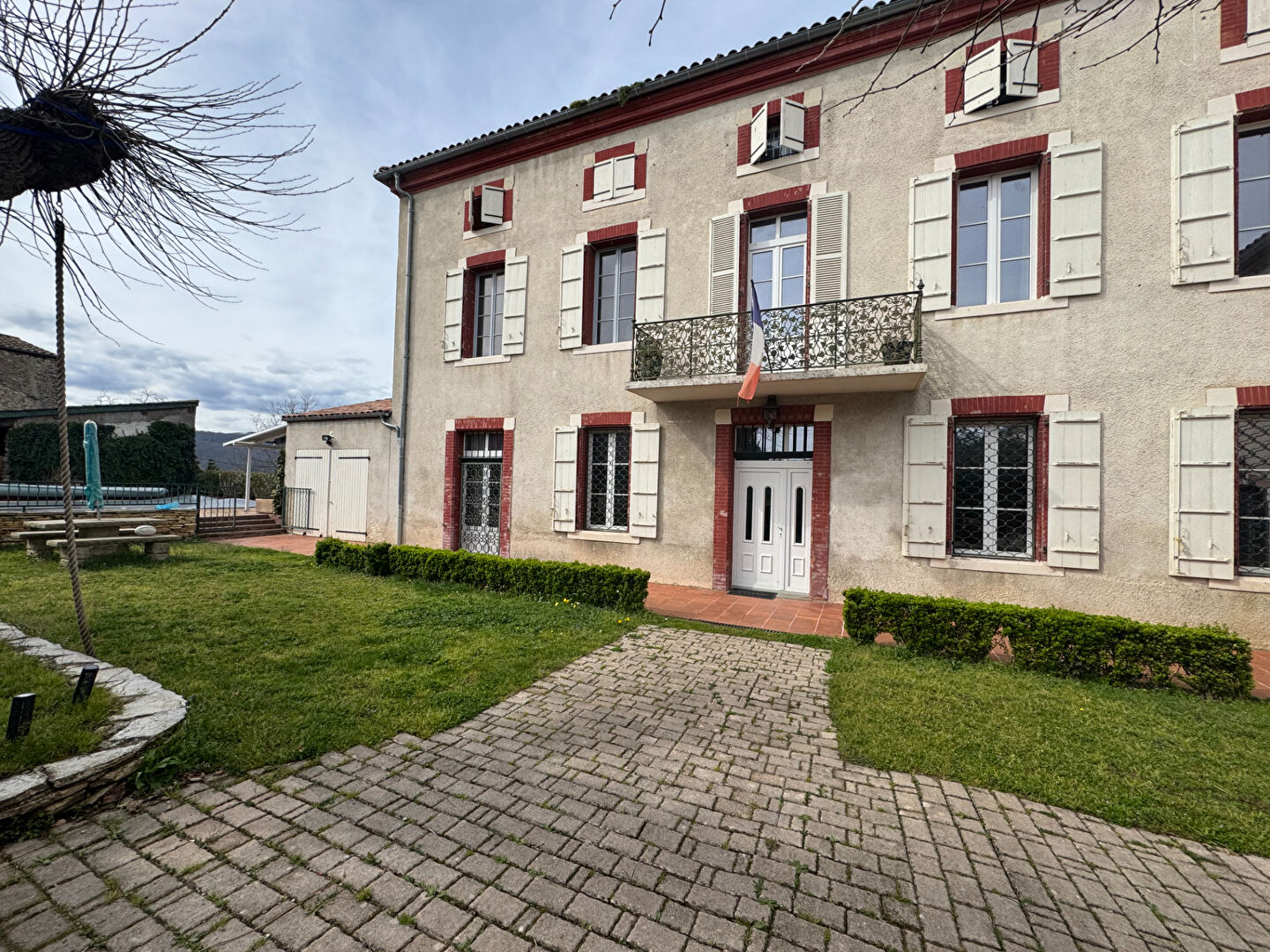 Maison  de maître 308 m2 habitables à Saint Jean Du Falga