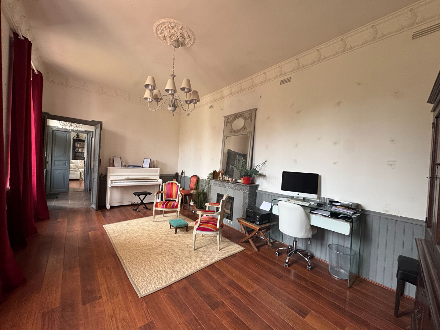 Maison  de maître 308 m2 habitables à Saint Jean Du Falga