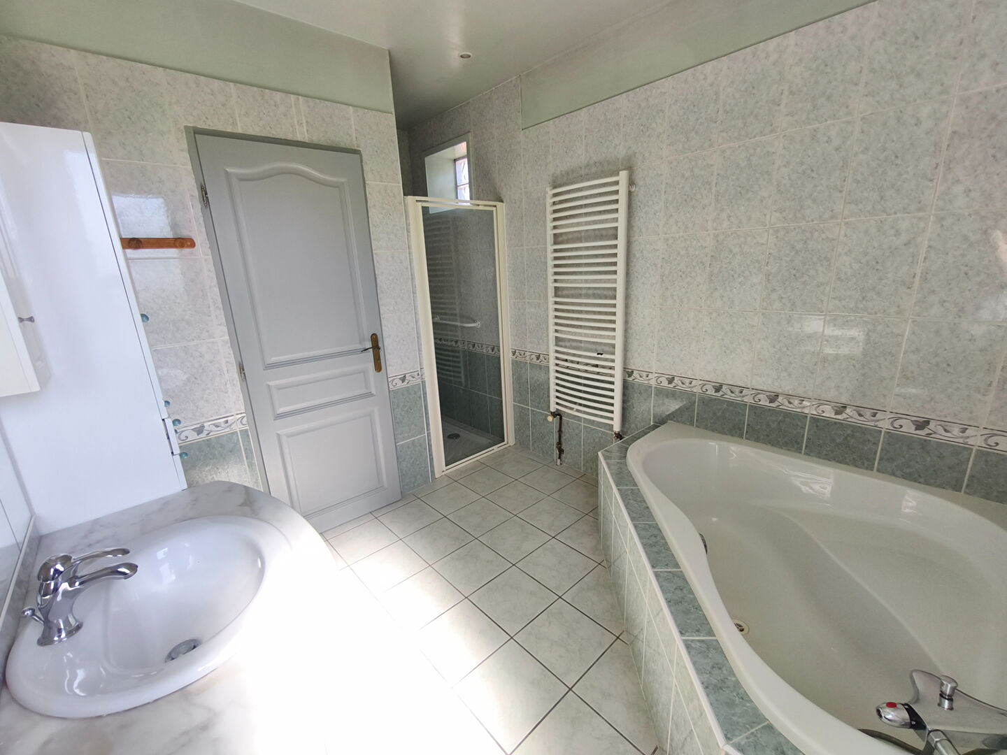Villa 147 m² sur 1962 m²