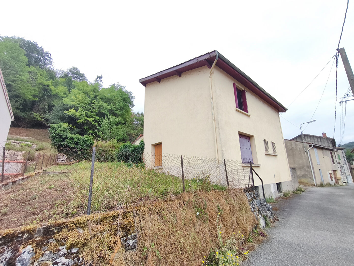 Maison avec dépendance et grange