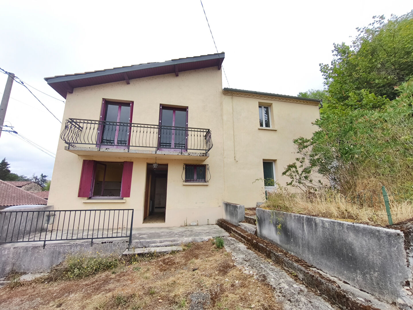 Maison avec dépendance et grange