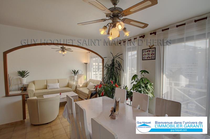 À vendre, appartement d'une surface habitable de 88,7 m², 5 pièces à Saint Martin D'Hères (38400).