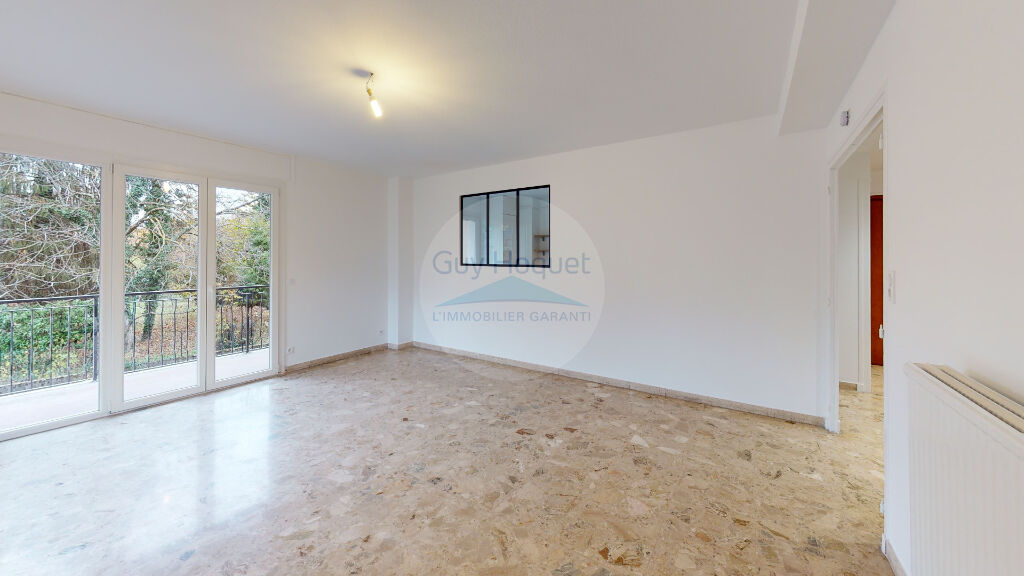 T3 AVEC EXTERIEUR REFAIT A NEUF