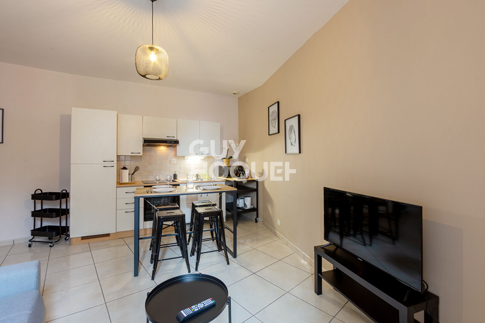A LOUER- Appartement T1 bis meublé - Centre-ville à LANDERNEAU