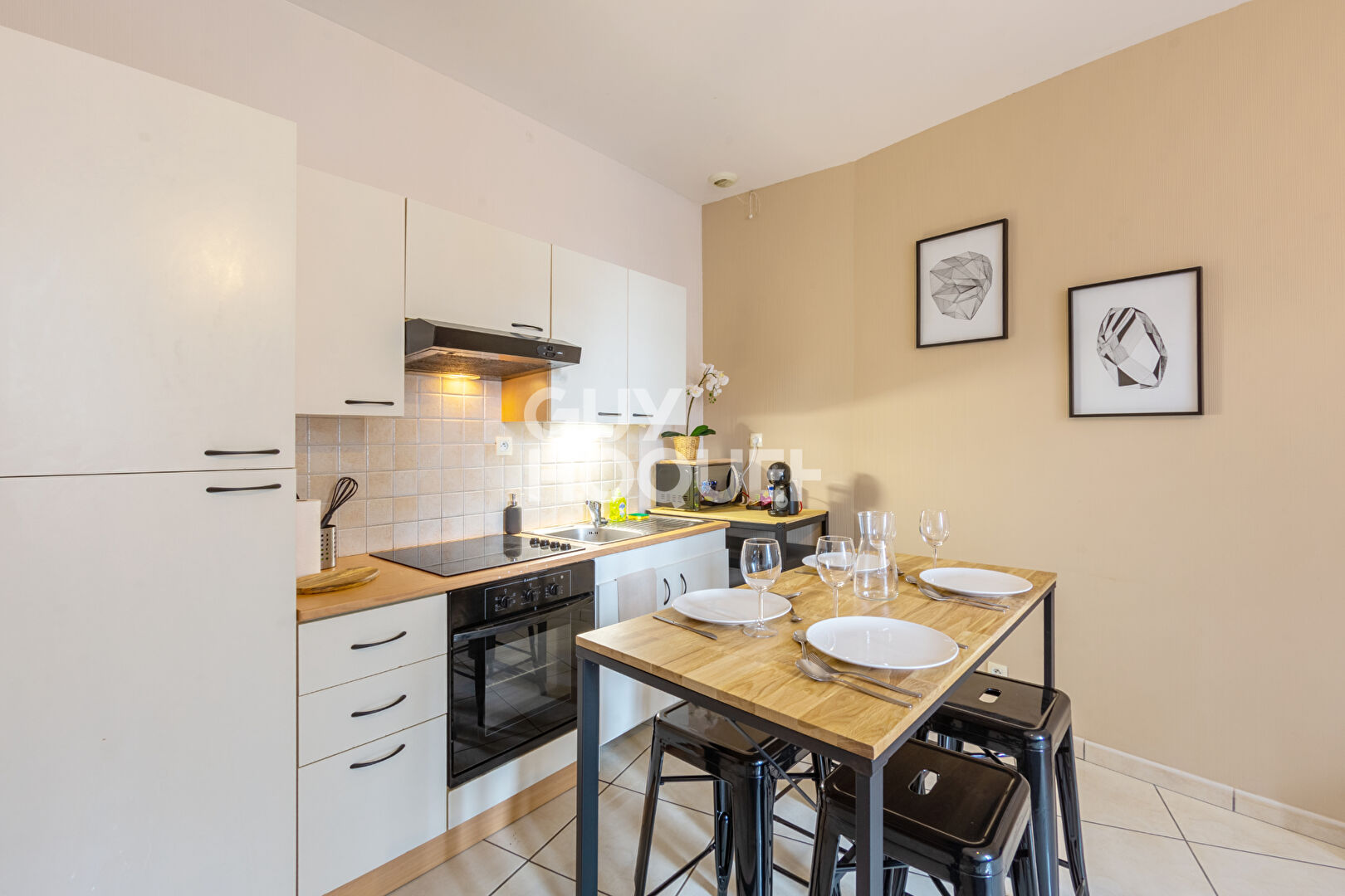 A LOUER- Appartement T1 bis meublé - Centre-ville à LANDERNEAU
