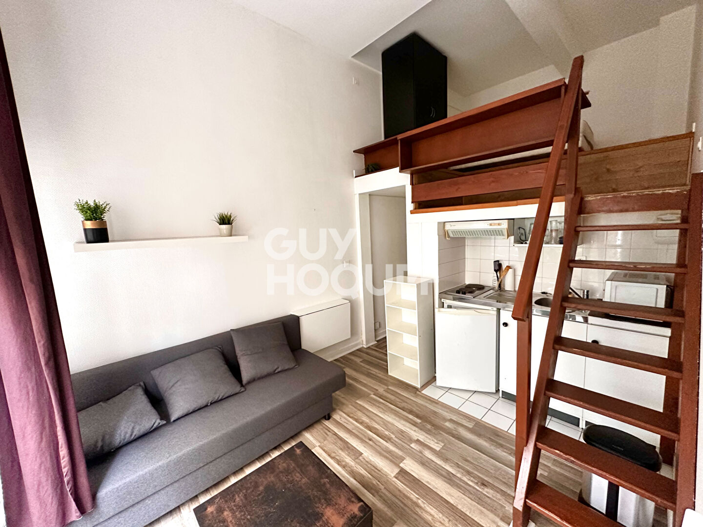 A LOUER - Studio Meublé - Quartier Siam à BREST