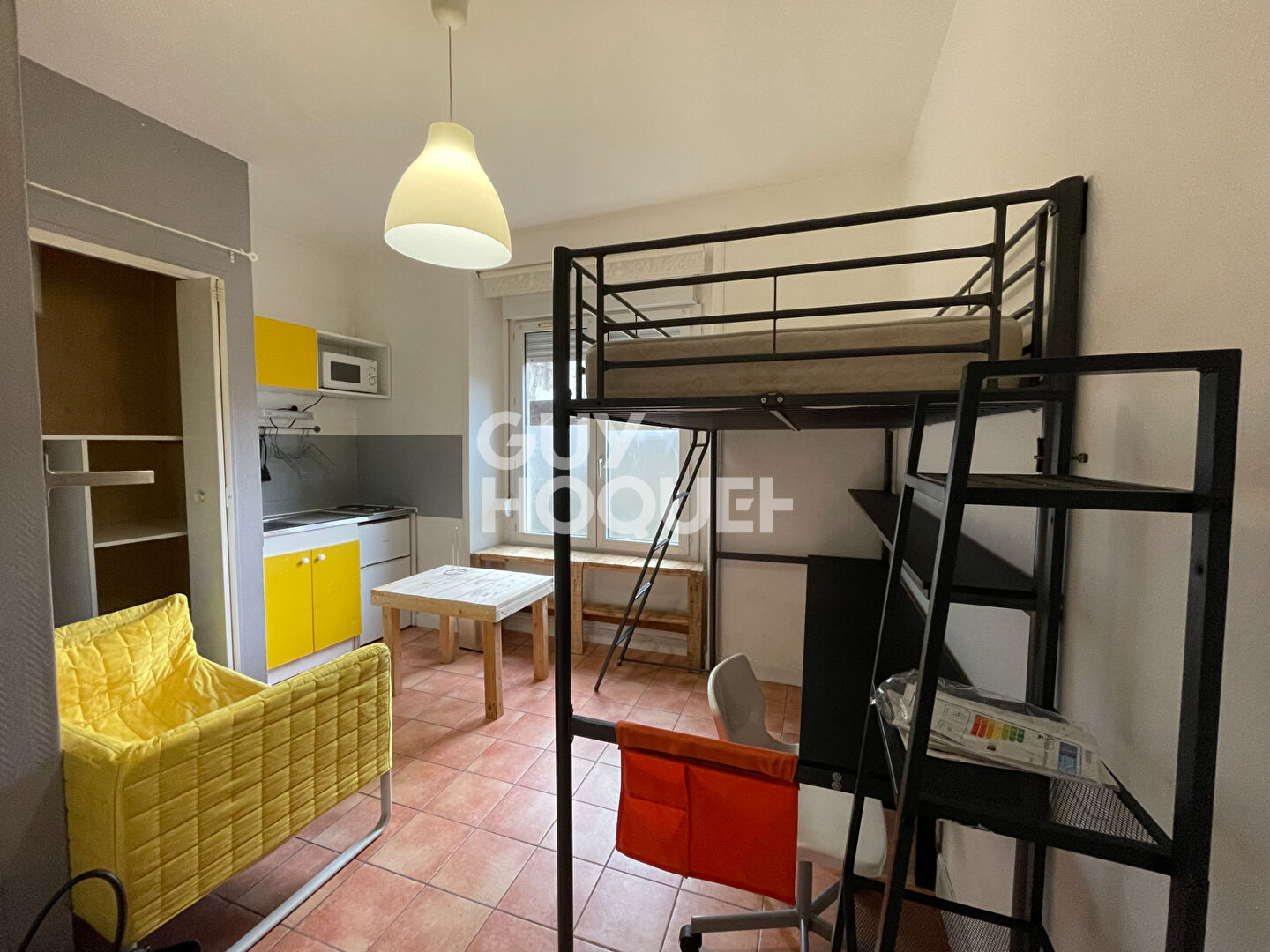 A louer - studio meublé - Quartier St Martin à BREST